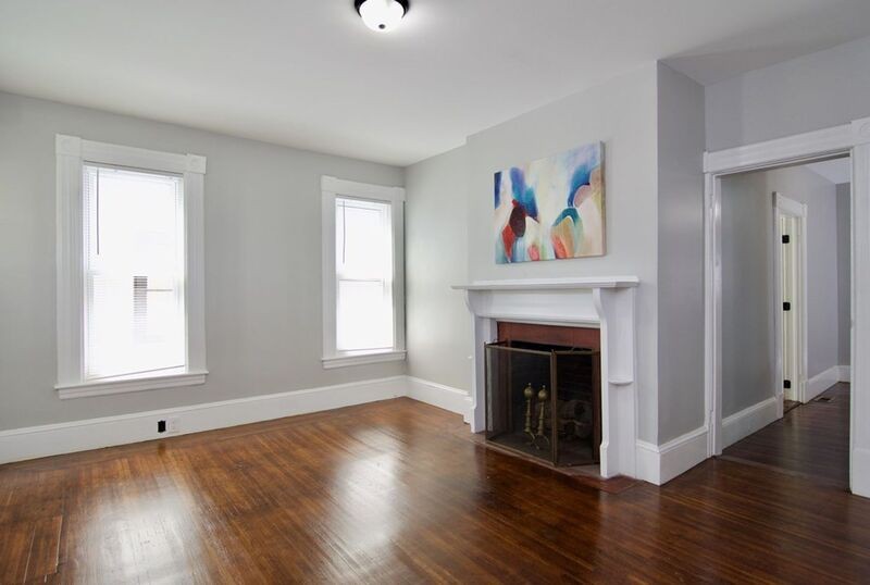 56 Mulberry St #1stFL - Photo 7 of 16