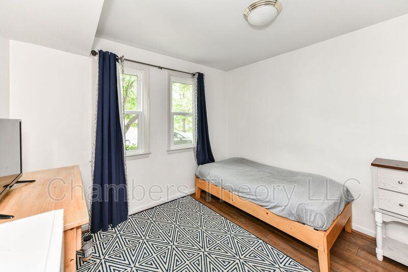 2112 Military Rd - Photo 4 of 29