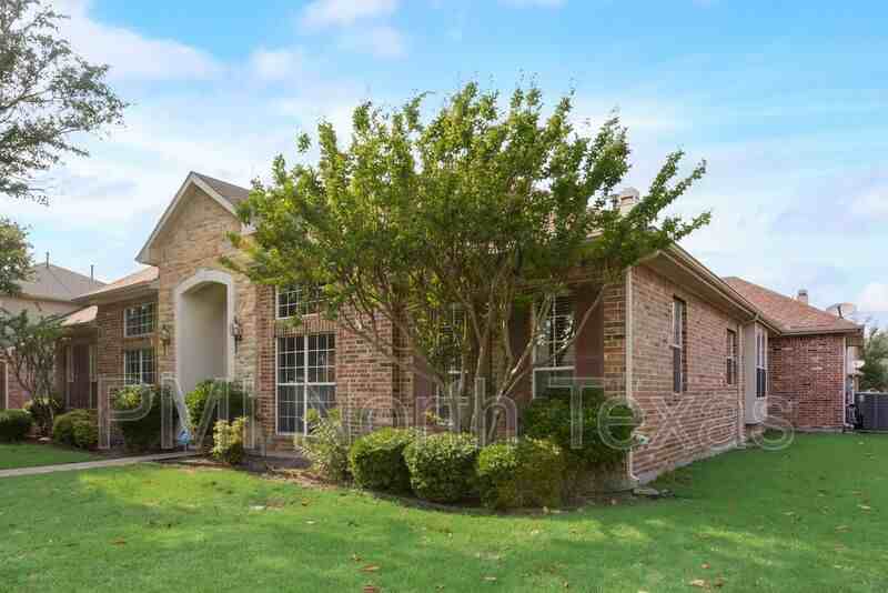 2721 Gull Lake Dr - Photo 2 of 19