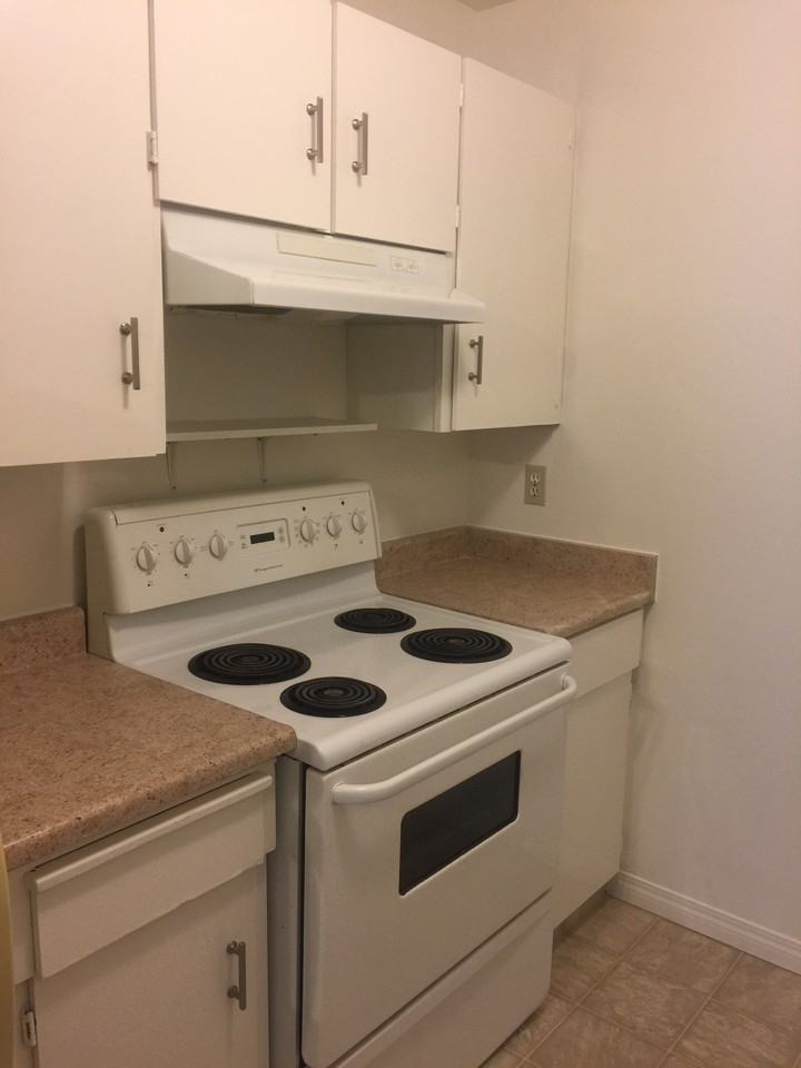 6504 184 Street Northwest - Photo 5 of 9