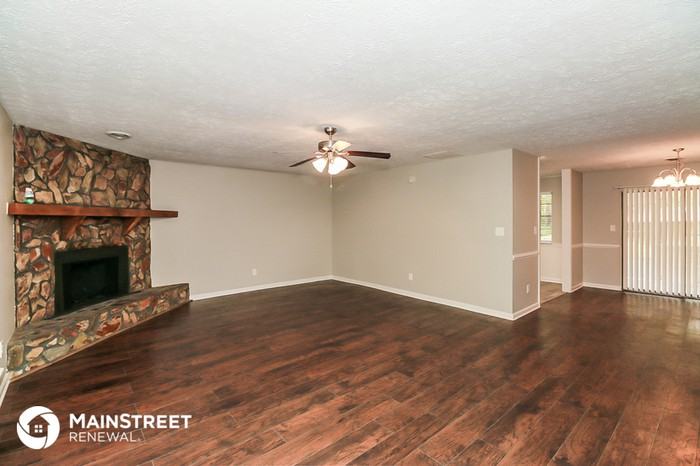 155 Huntridge Dr - Photo 3 of 16