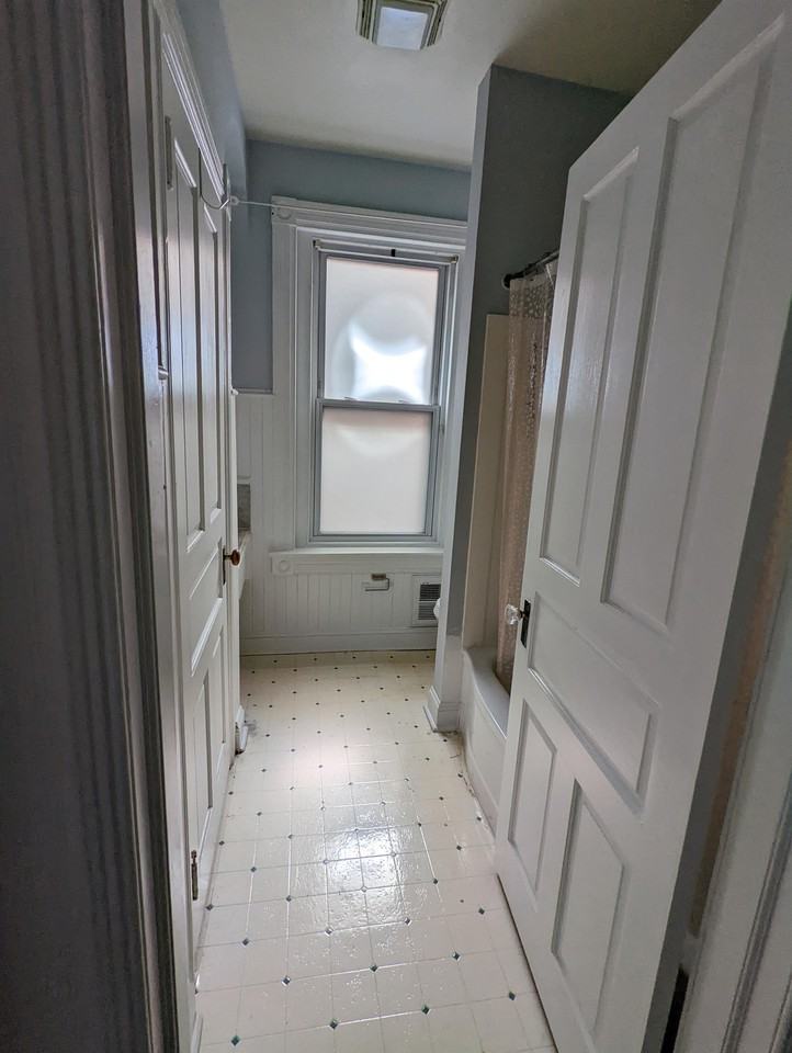 1005 Park Pl #2 - Photo 3 of 12