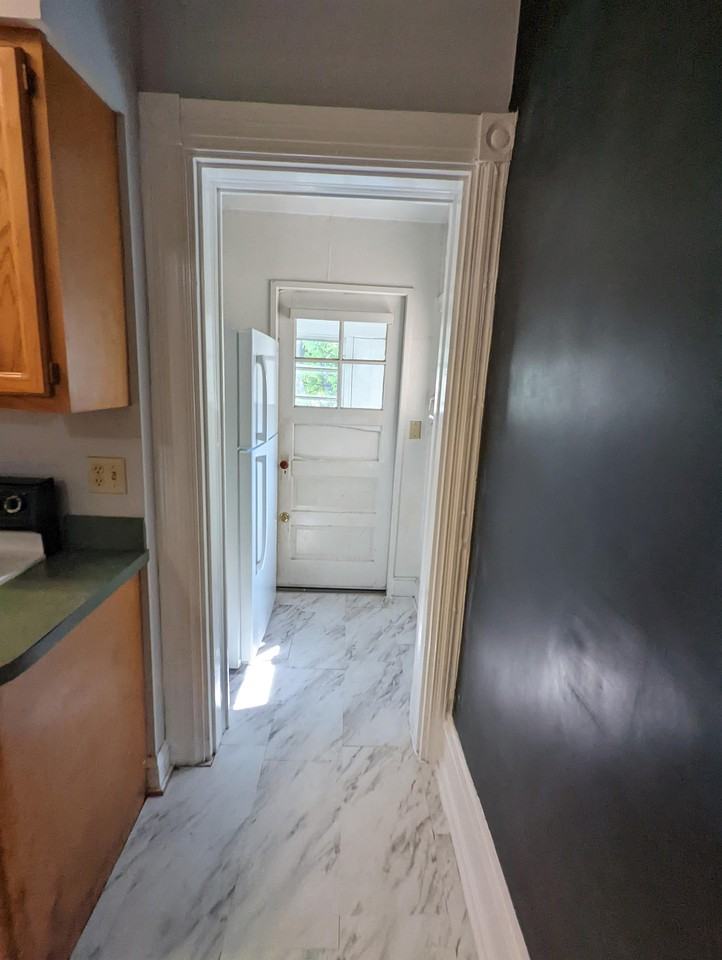 1005 Park Pl #2 - Photo 7 of 12