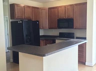 3343 Ellendale Ave - Photo 3 of 12