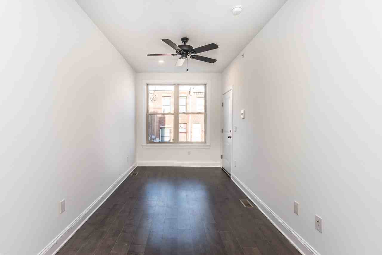 3958 Mount Vernon St #1 - Photo 2 of 11