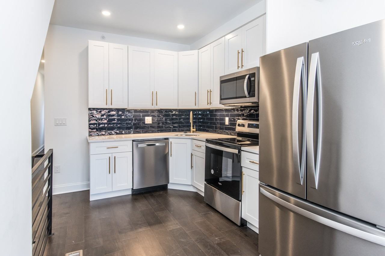 3958 Mount Vernon St #1 - Photo 3 of 11