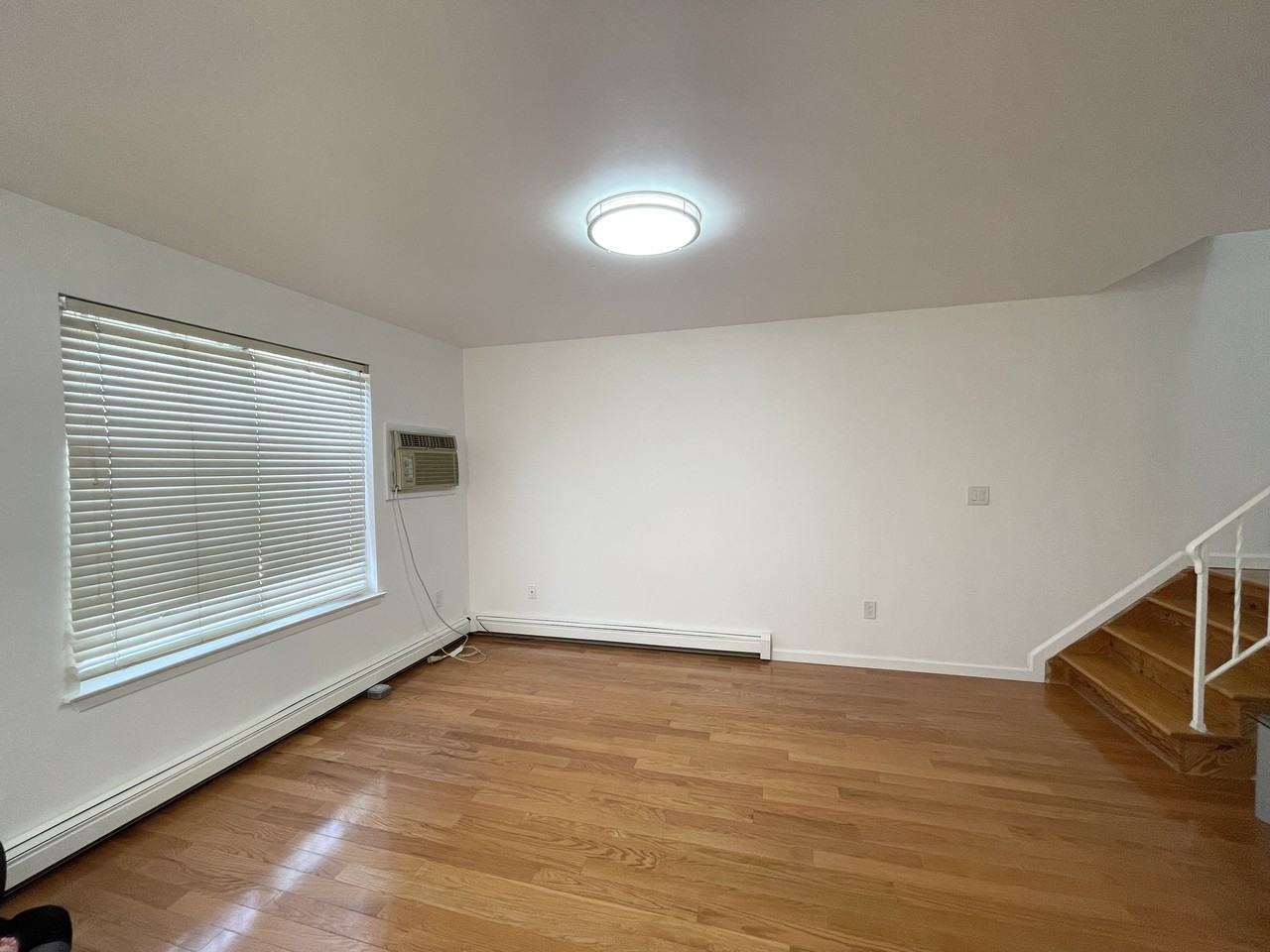 253 Mosel Avenue - Photo 3 of 12