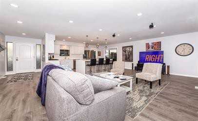 2293 Sandia Dr - Photo 3 of 26