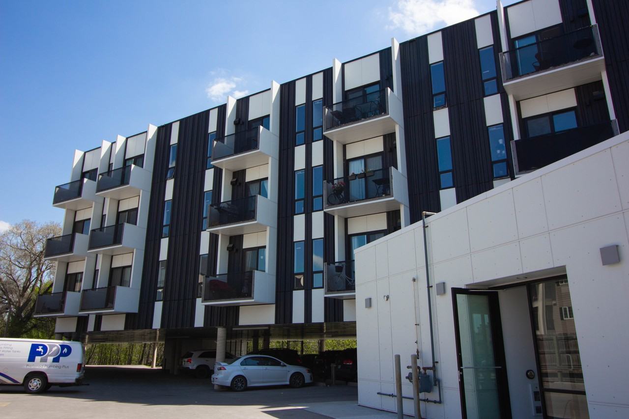 703 St Anne'S Rd, Winnipeg, MB R2N 4G7 Apartment for Rent PadMapper