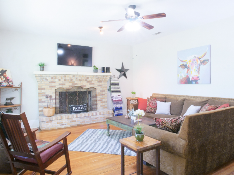 187 Old - Photo 3 of 15