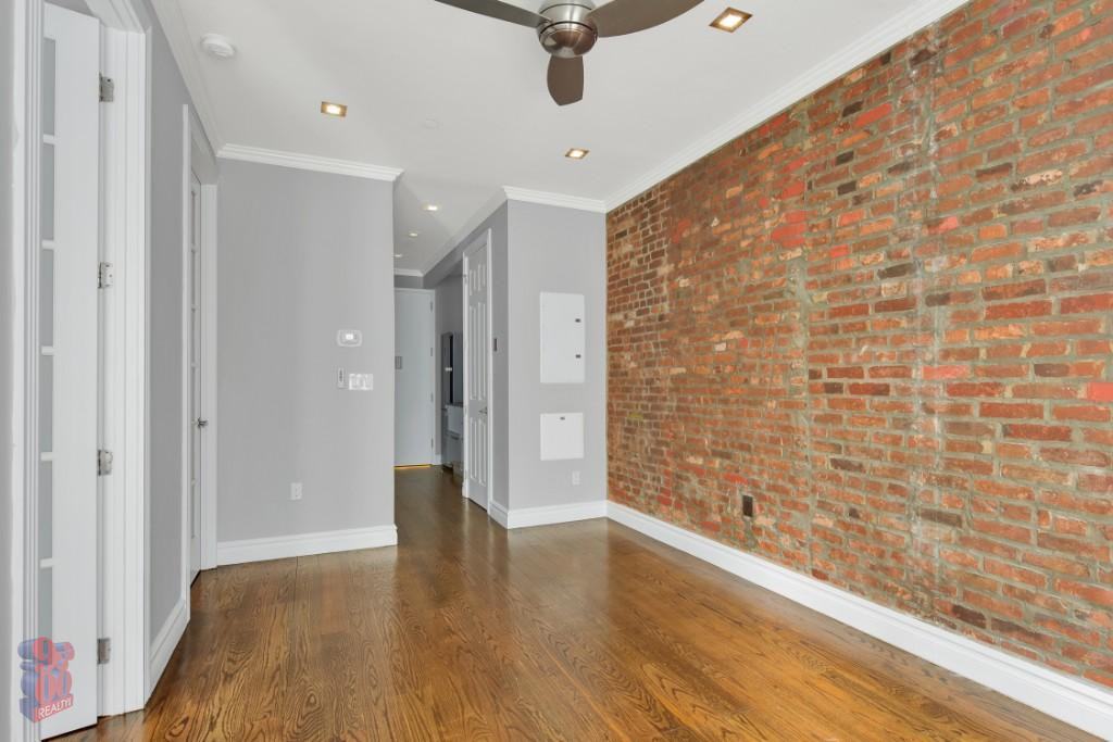 E 13th St #3A - Photo 5 of 6