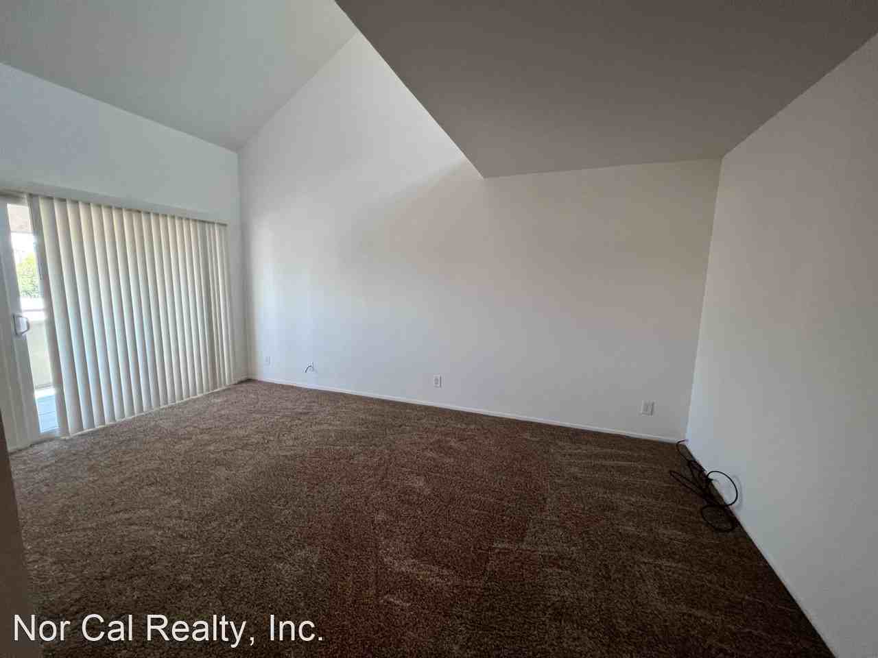 16878 Meekland Ave - Photo 3 of 21