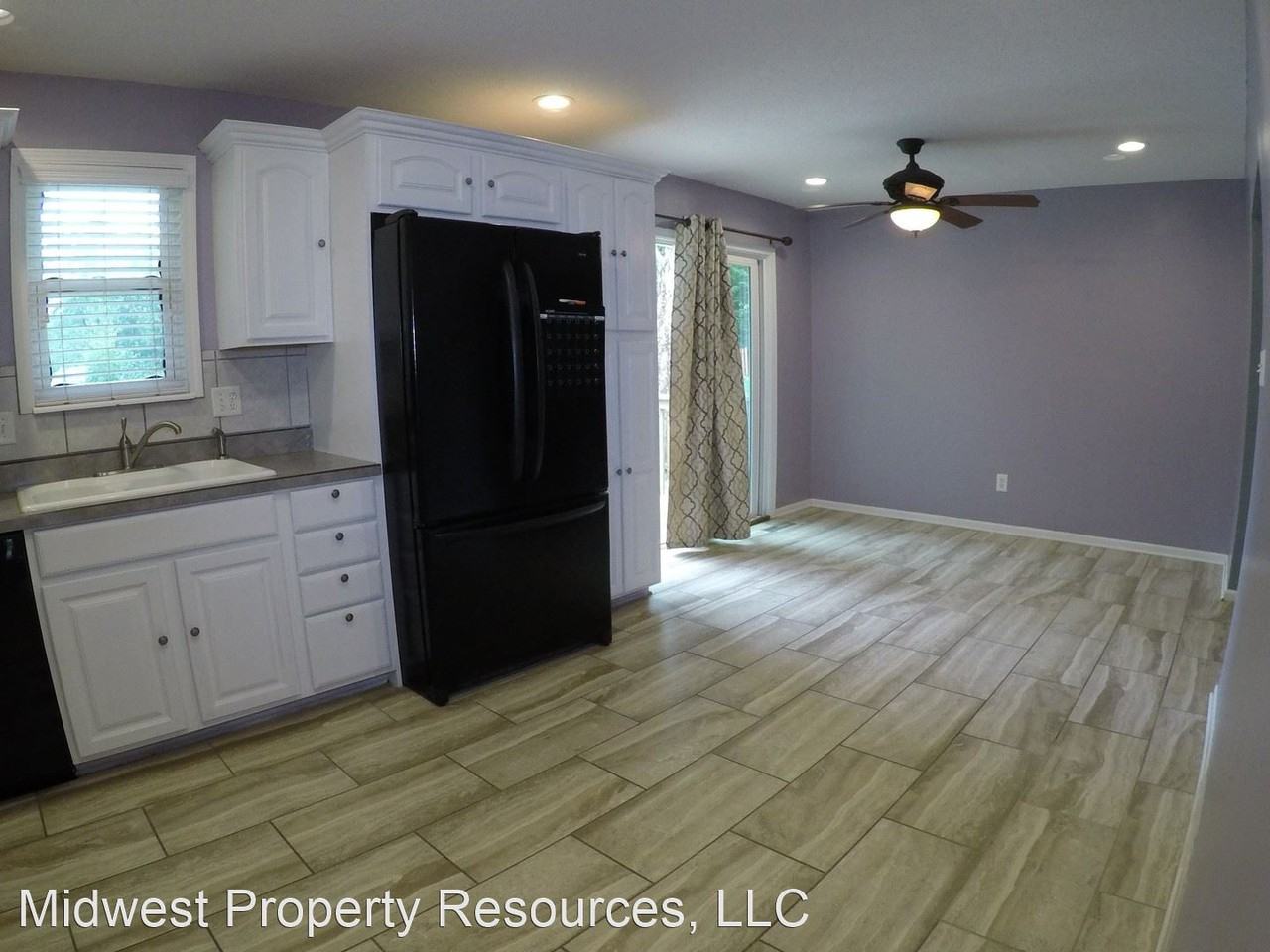 2001 Se Abbey St - Photo 3 of 19