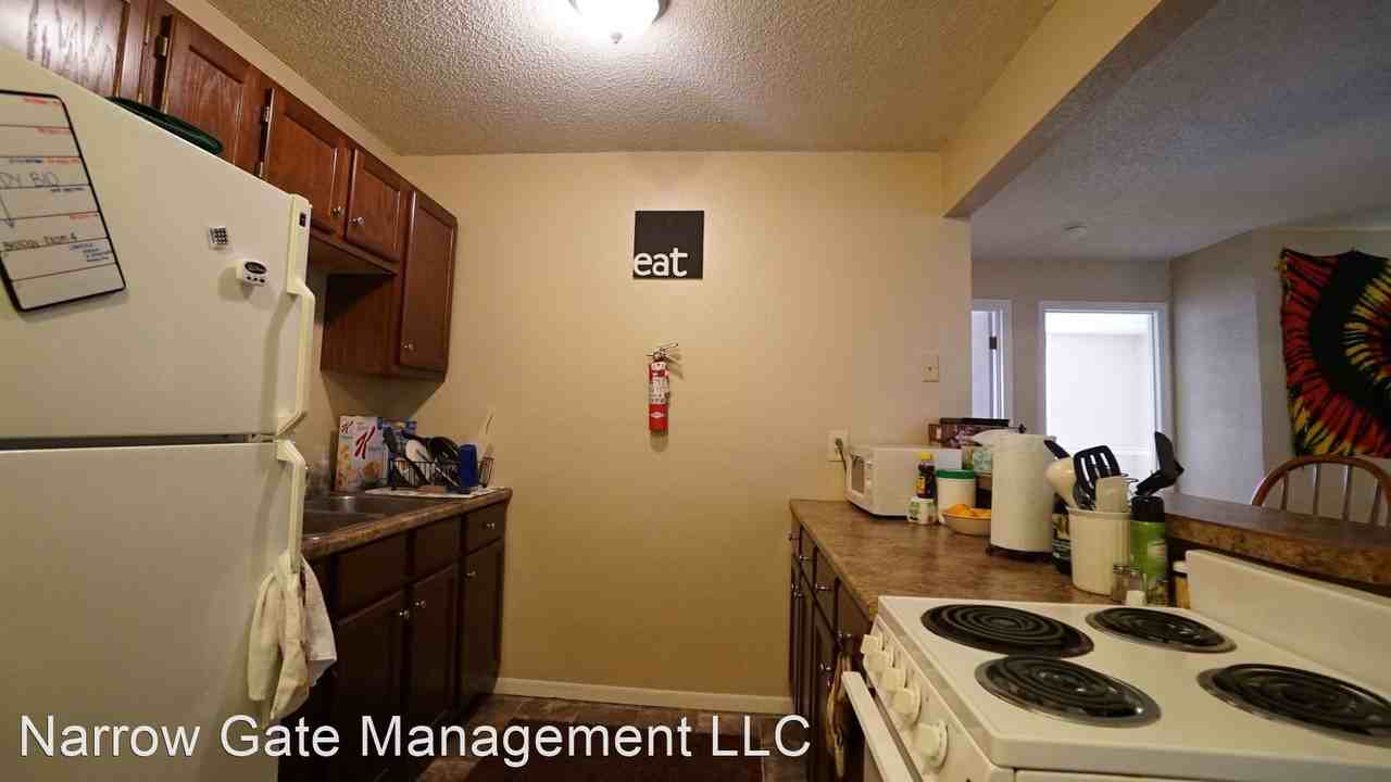 1407 Center Street - Photo 3 of 3