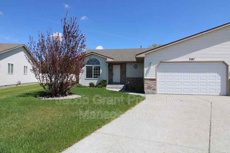 3087 Stoneridge Cir, Ammon, ID 83406 3 Bedroom House for 1,695/month