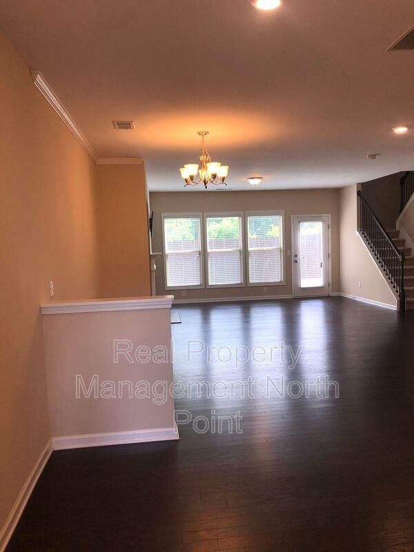 1175 Hampton Oaks Dr - Photo 4 of 29