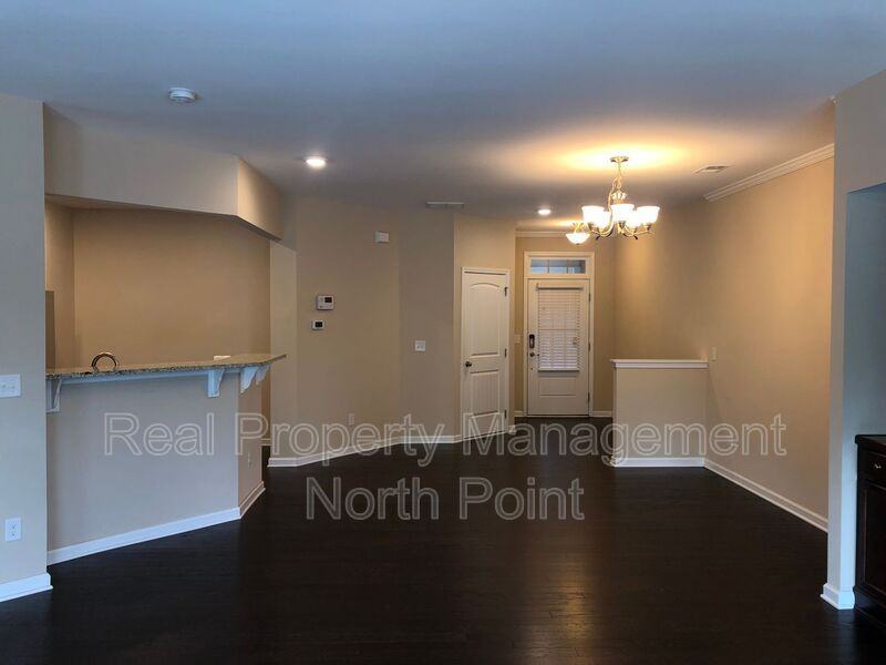 1175 Hampton Oaks Dr - Photo 5 of 29