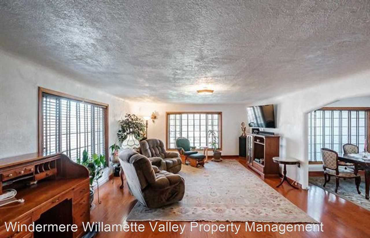2148 Main St - Photo 2 of 22