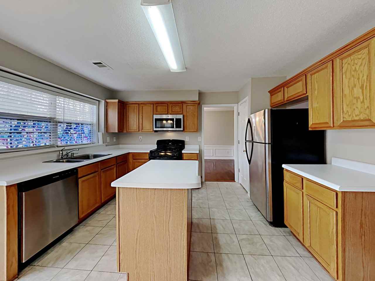 3930 Lake Lanier Dr - Photo 5 of 18