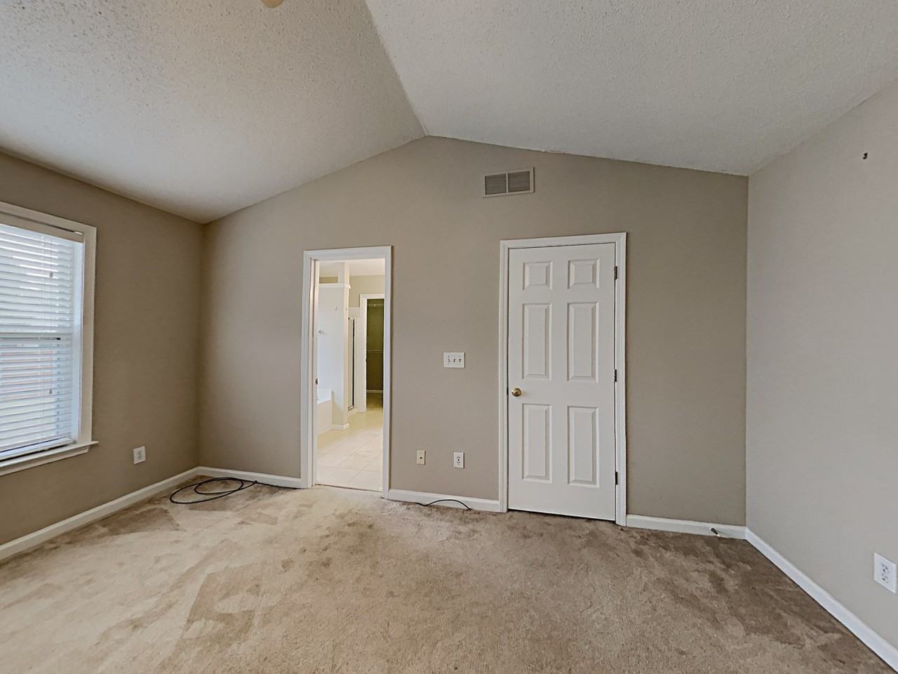 3930 Lake Lanier Dr - Photo 7 of 18