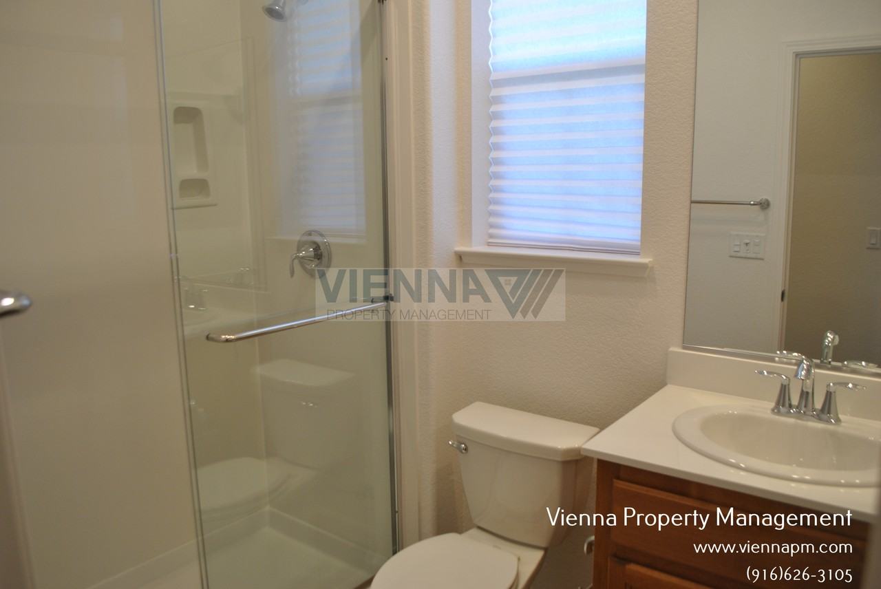 101 Chesapeake Ct - Photo 5 of 24