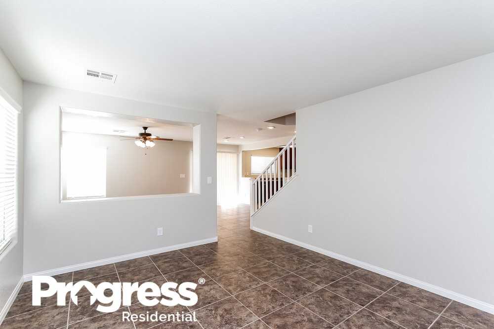 137 Cracked Tree Ave - Photo 3 of 17
