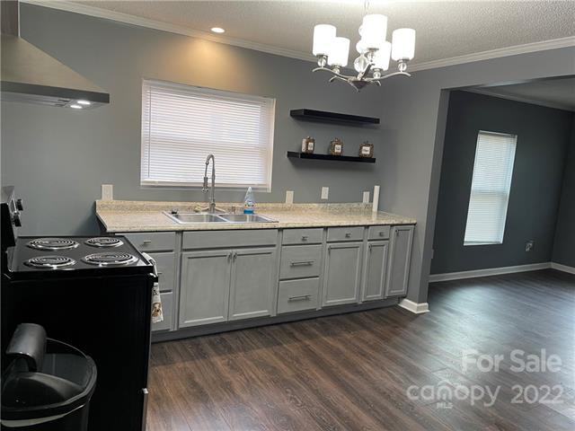 1327 11th Street #1 - Photo 3 of 11