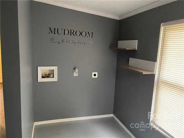 1327 11th Street #1 - Photo 5 of 11