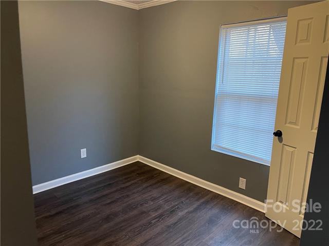 1327 11th Street #1 - Photo 6 of 11