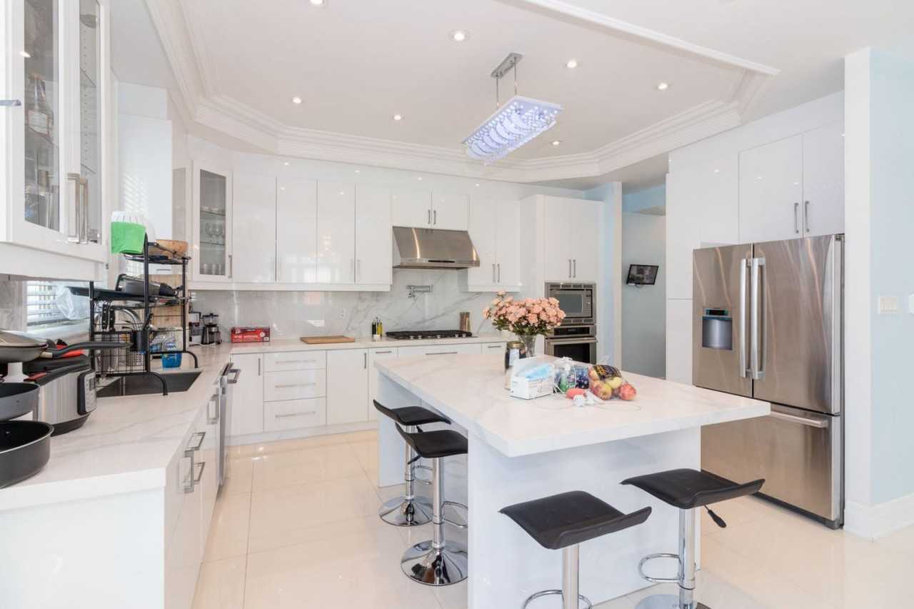 123 Wilmington Avenue - Photo 2 of 13