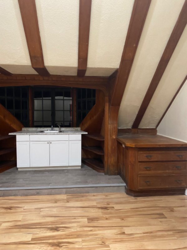 1715 Strawberry Rd - Photo 2 of 14