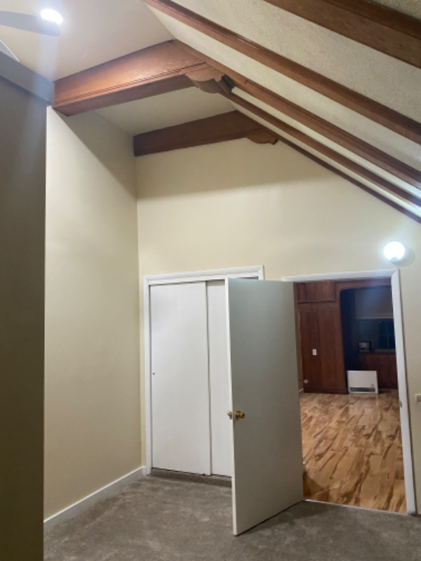 1715 Strawberry Rd - Photo 3 of 14