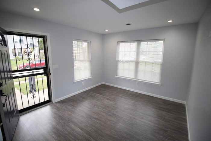 721 Speckert Ct - Photo 2 of 16