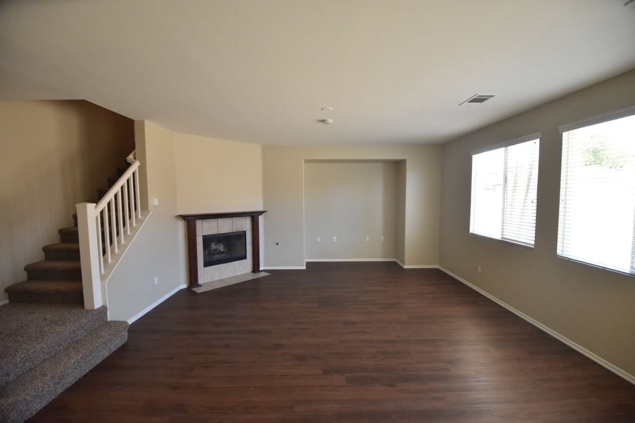 2159 Beechwood St - Photo 3 of 19