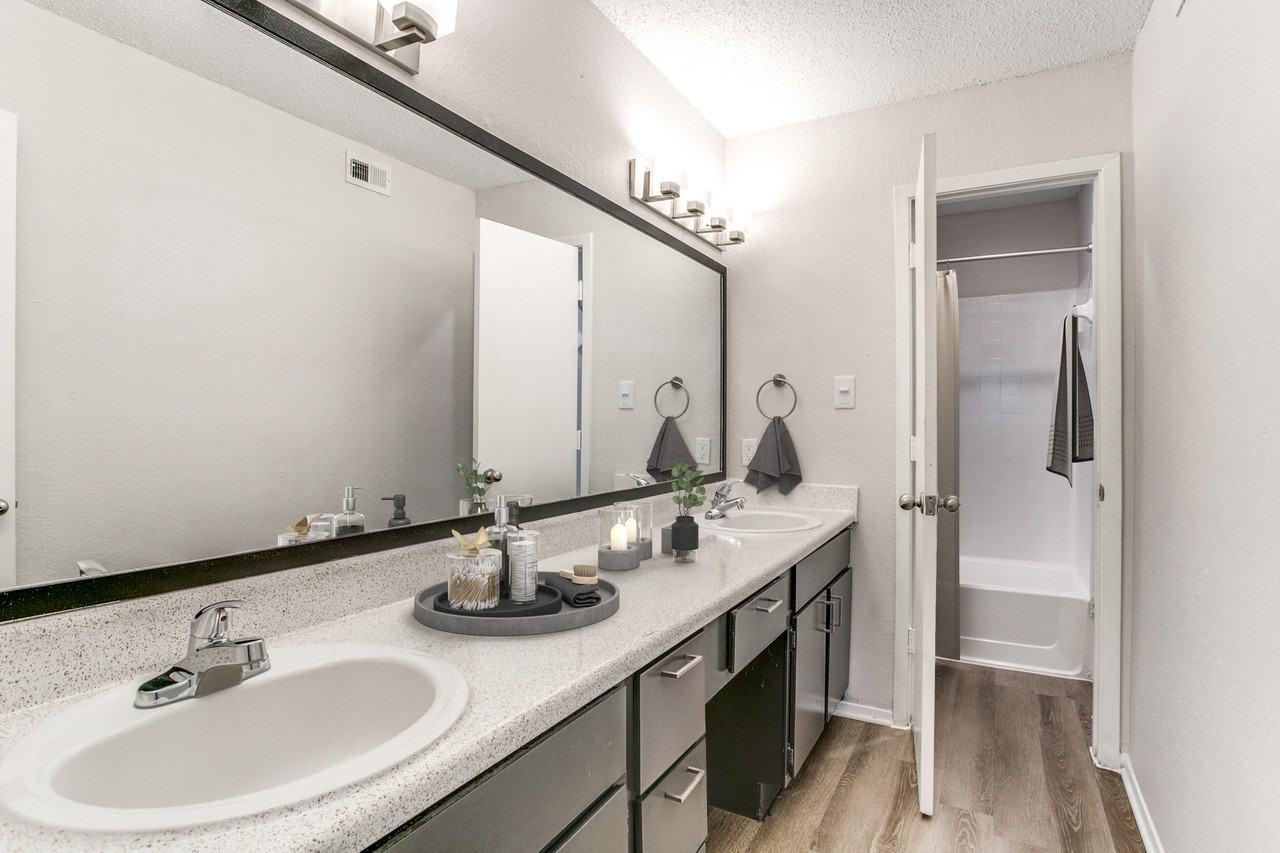 Barrow - Photo 4 of 16