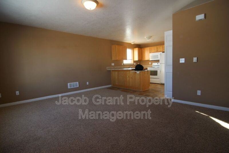 980 Eve Dr #1 - Photo 6 of 14