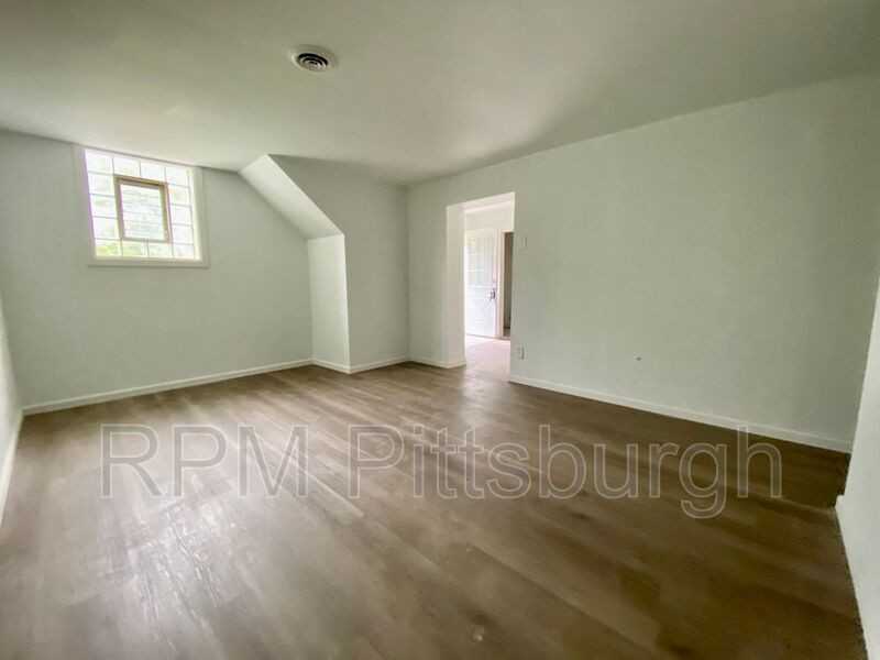 3105 Elroy Ave - Photo 3 of 10