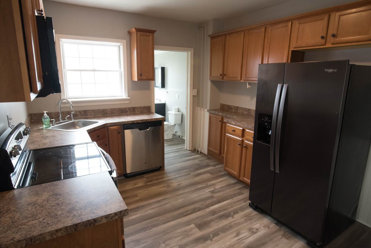 39--1/2 West Middle Street - Photo 7 of 18