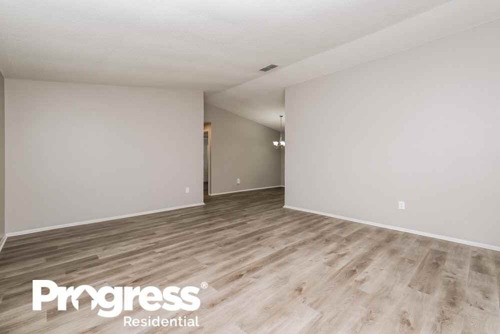 5820 Silver Moon Ave - Photo 3 of 16