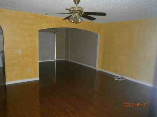 2755 Merrieweather Ln - Photo 2 of 12