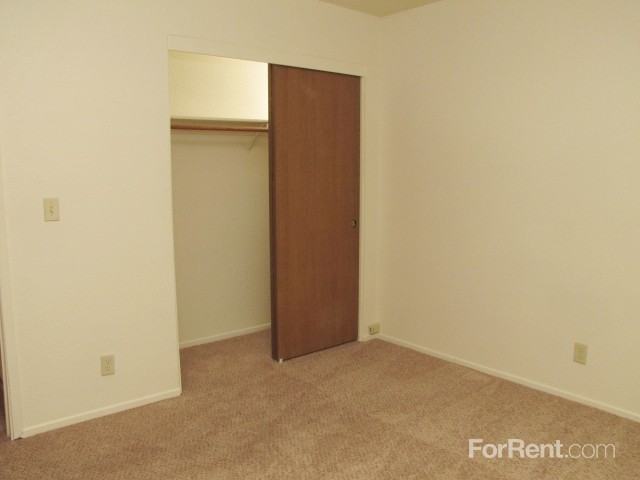 Bridge Street Commons - Photo 2 of 15