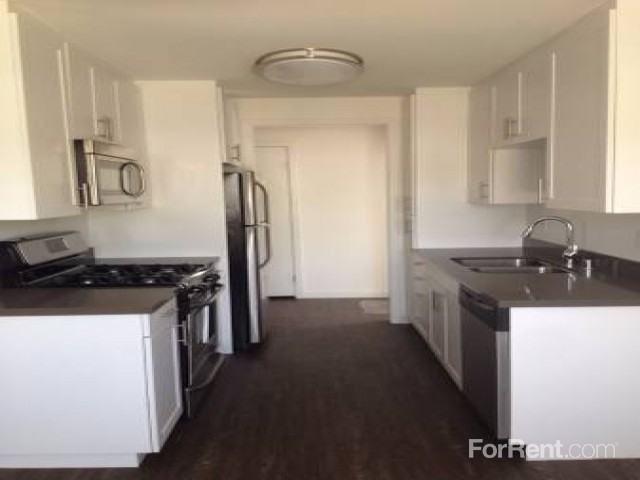 Frost Chaddock - Toluca Lake - Photo 3 of 26