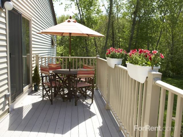 Santini Villa Apartments - Photo 3 of 23