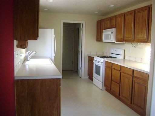 940 Ladino Pl E - Photo 3 of 6