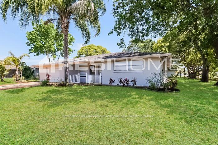 10320 Huckleberry Dr - Photo 3 of 20