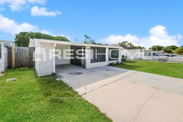 12614 College Hill Dr - Photo 2 of 18