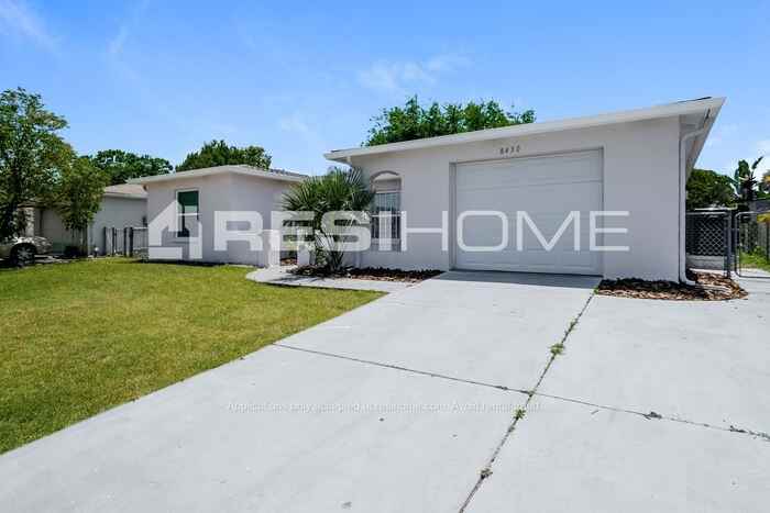 8430 Newton Dr - Photo 3 of 23