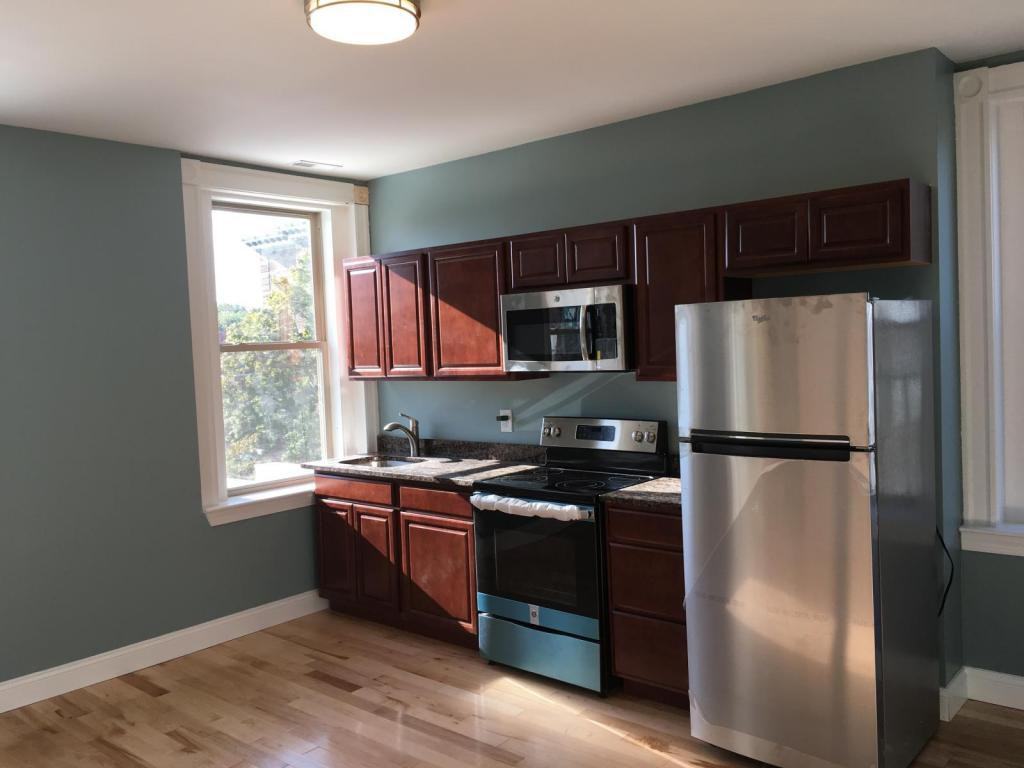 2938 Saint Paul St #11 - Photo 2 of 9