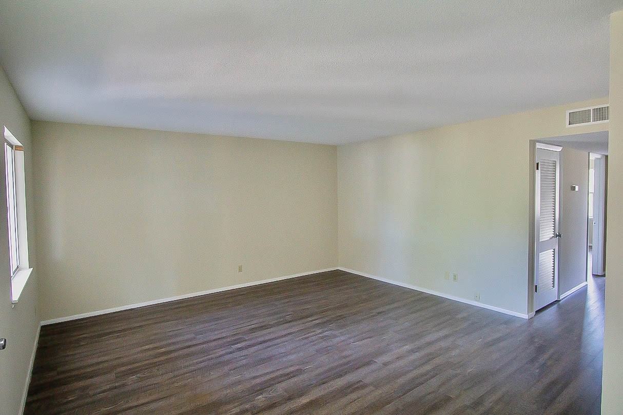 240 Harmon Ave #212 - Photo 5 of 30