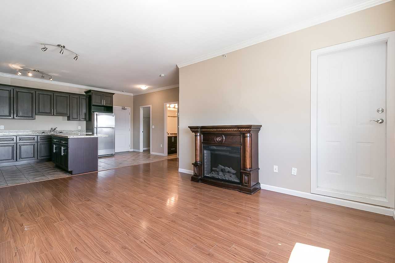 22363 Selkirk Avenue #407 - Photo 6 of 24